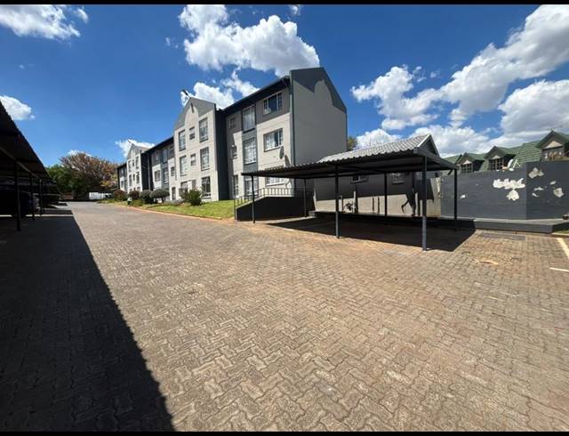 3 BEDROOM APARTMENT FOR SALE IN WELTEVREDEN PARK